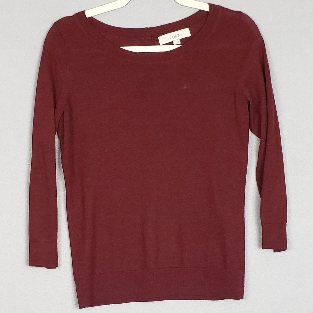Ann Taylor Loft M Button Back Crewneck Sweater Burgundy Lightweight 3/4 Sleeve
